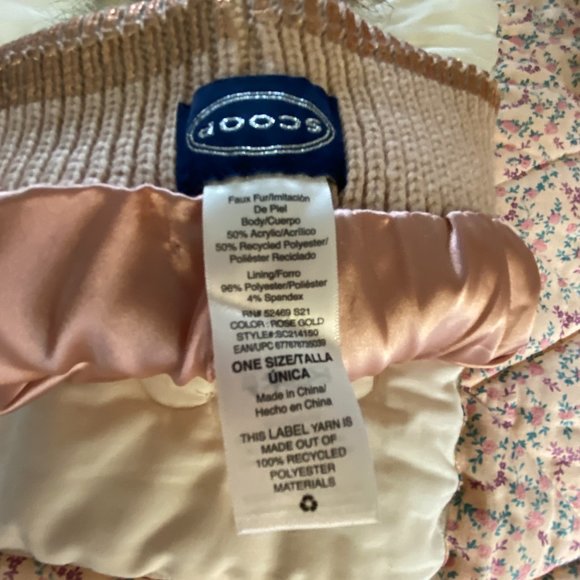 NWT~Scoop Metallic Rose Gold Reversible Neck Scarf & Hat - Picture 7 of 10